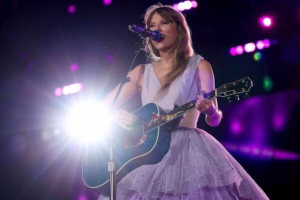 Taylor Swift Honors 288000 Fans in Melbourne Who Attended Latest Eras Tour Shows