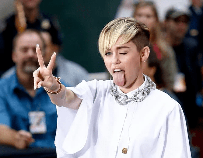 33 Facts About Miley Cyrus: You Didn't Know About